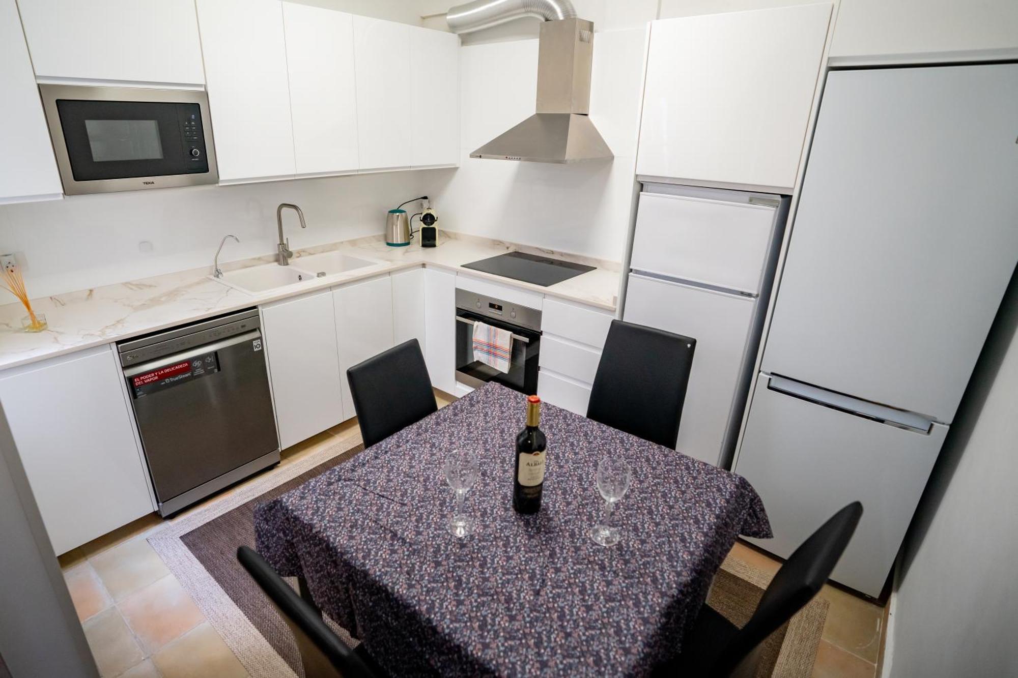 Casa Julio - Alcala Complete Coastal Retreat - Entire Apartment - 3 Min Walk From The Ocean - Shared Entrance With Host Buitenkant foto